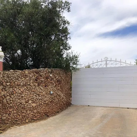 One Bedroom Bungalow With Shared Pool Enclosed Garden And Wifi At Сasa de vacaciones