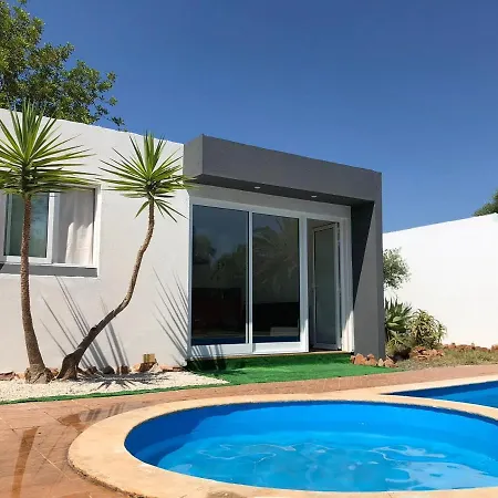 Ferienhaus One Bedroom Bungalow With Shared Pool Enclosed Garden And Wifi At Silves