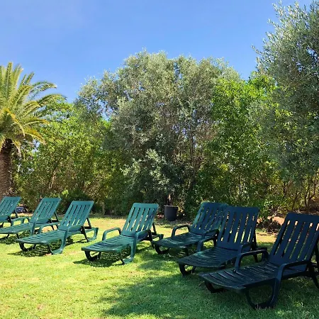 One Bedroom Bungalow With Shared Pool Enclosed Garden And Wifi At Silves